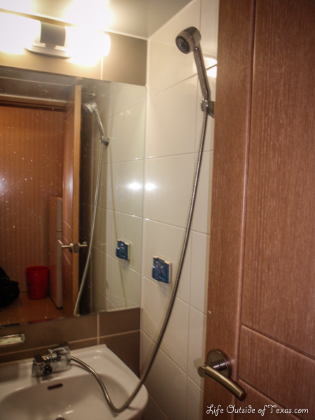 EPIK orientation dorm room | LifeOutsideOfTexas.com